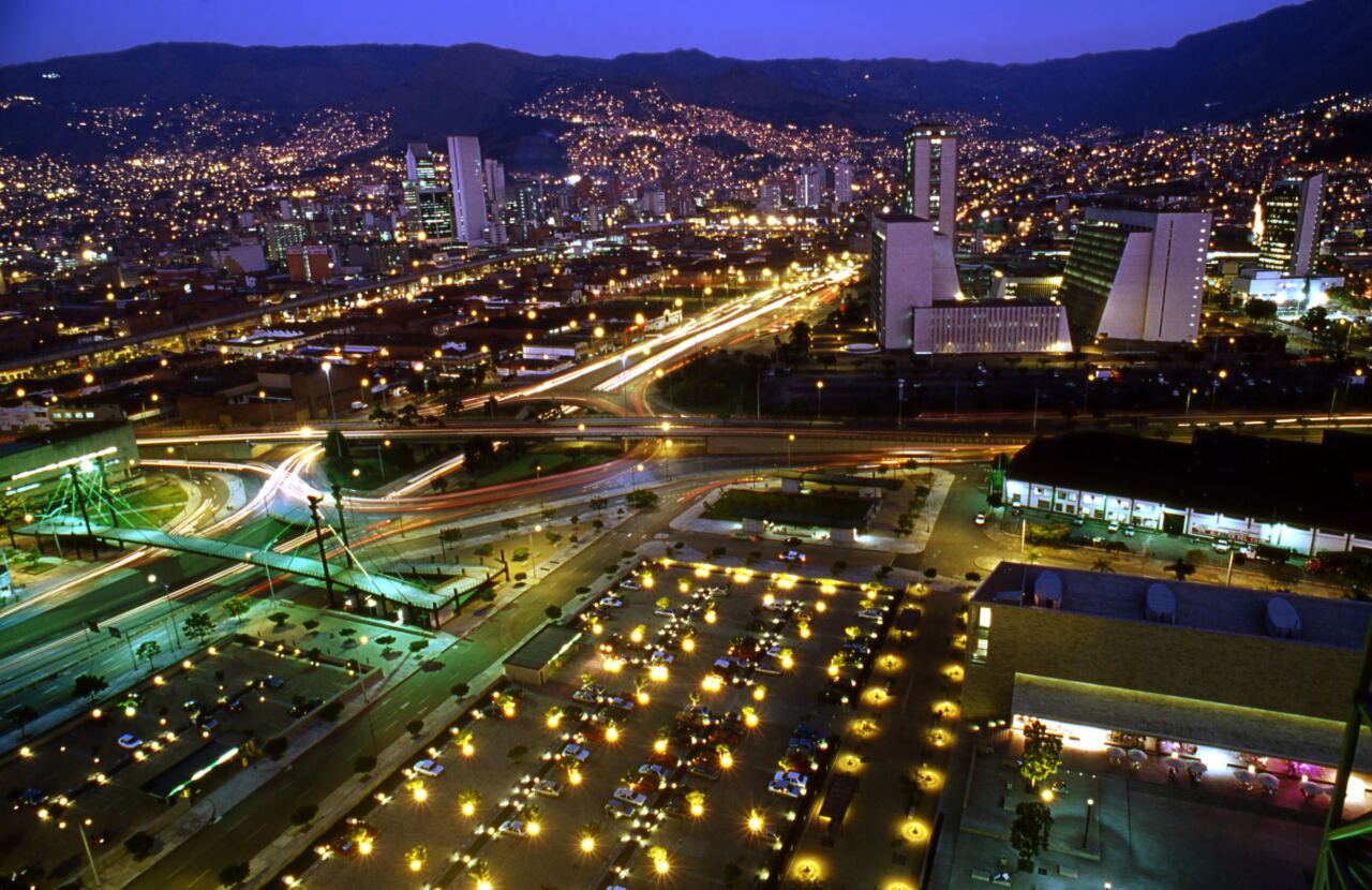 Medellín Nocturna